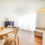 Alma Oceanview アパート